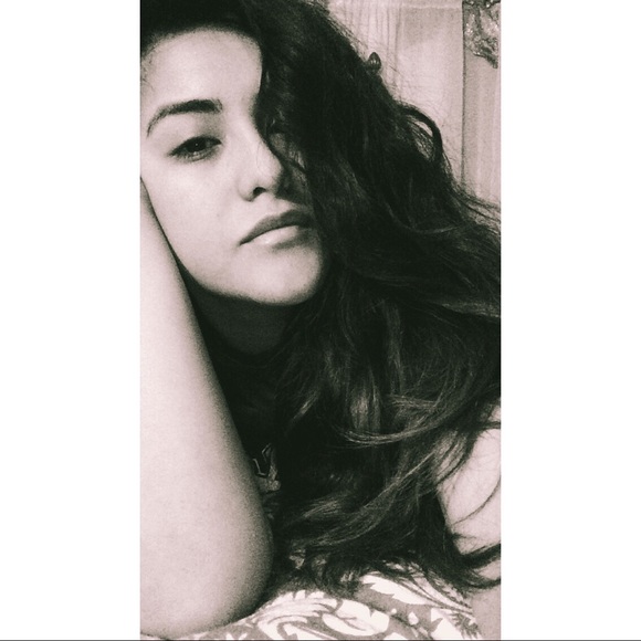 Meet your Posher, Clari - Picture 1 of 1